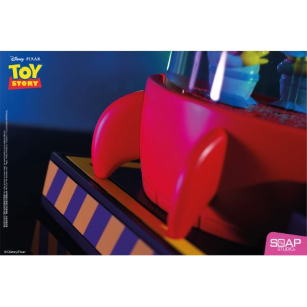 Aliens Claw Crane Snow Globe 迪士尼 反斗奇兵 三眼仔