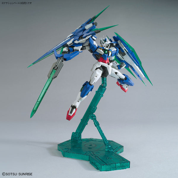 MG 1/100 Gundam 00 QAN[T] FULL SABER 機動戰士 量子型OO高達 全刃武裝