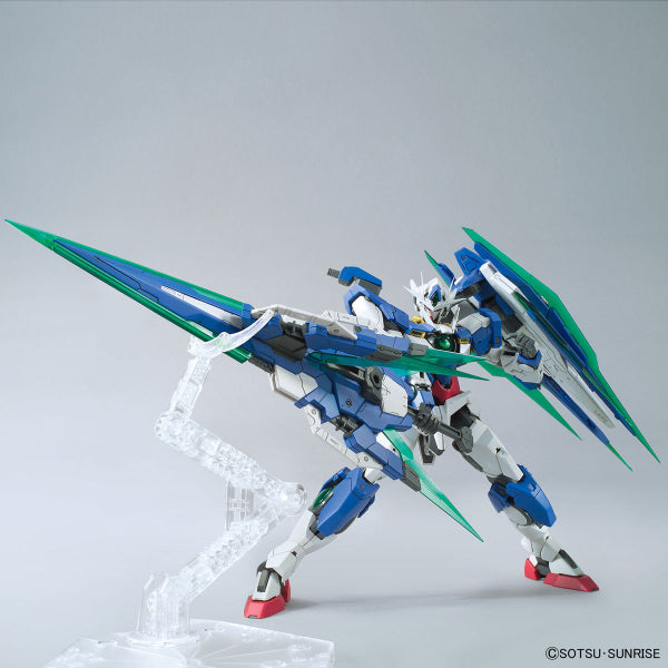 MG 1/100 Gundam 00 QAN[T] FULL SABER 機動戰士 量子型OO高達 全刃武裝