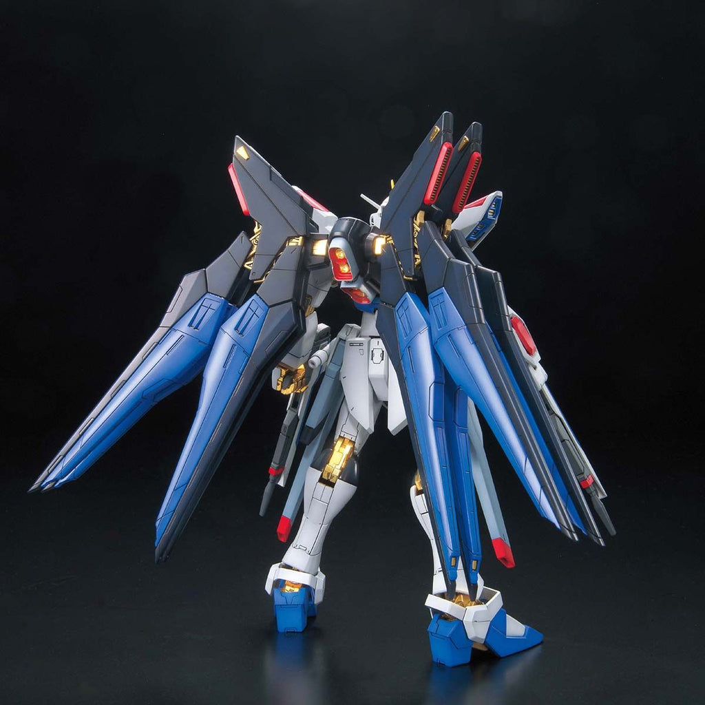 MG 1/100 Strike Freedom Gundam Full Burst Mode 機動戰士 突擊 自由 高達