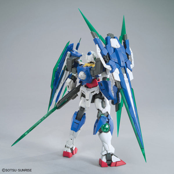 MG 1/100 Gundam 00 QAN[T] FULL SABER 機動戰士 量子型OO高達 全刃武裝