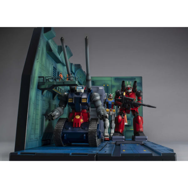 Realistic Model Series Mobile Suit Gundam (For 1/144 HG series) White Base Catapult Deck  ANIME EDITION 機動戰士 高達 太空母艦 木馬號 白色基地 彈射甲板