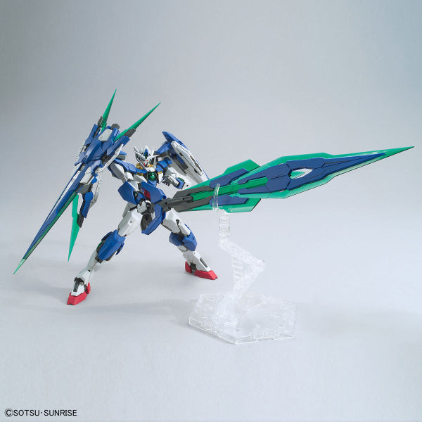 MG 1/100 Gundam 00 QAN[T] FULL SABER 機動戰士 量子型OO高達 全刃武裝