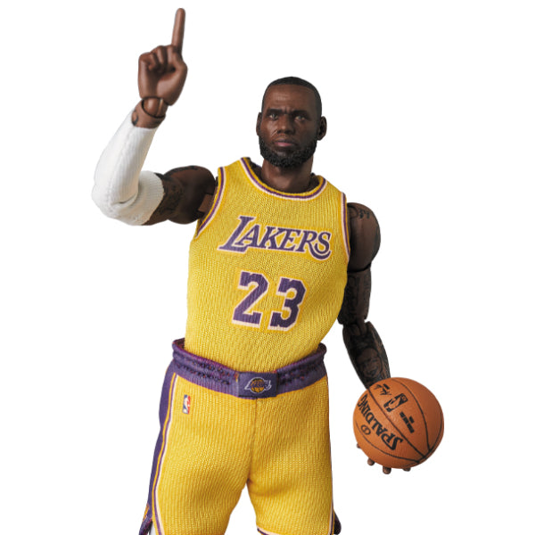 MAFEX No. 127 LeBron James (Los Angeles Lakers)