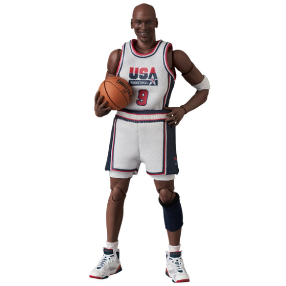 MAFEX Michael Jordan (1992 TEAM USA)