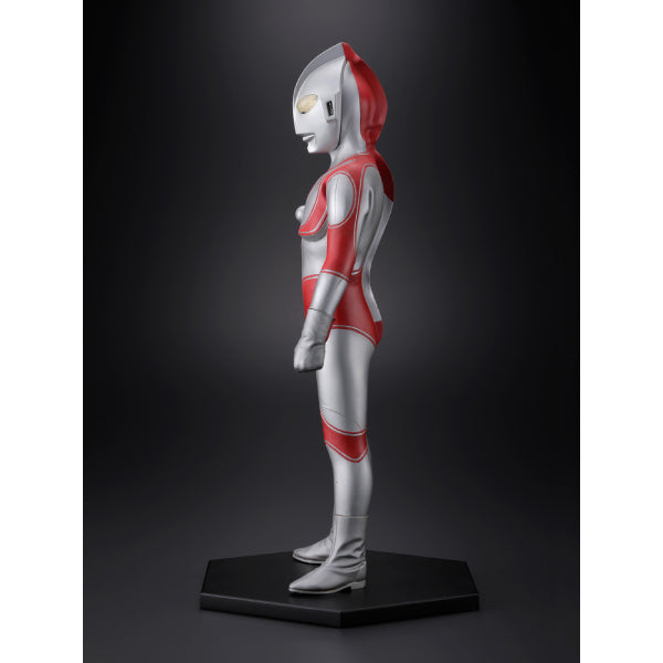 CHARACTER CLASSICS No.11 THE RETURN OF ULTRAMAN