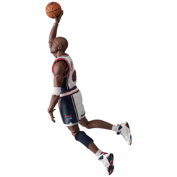 MAFEX Michael Jordan (1992 TEAM USA)