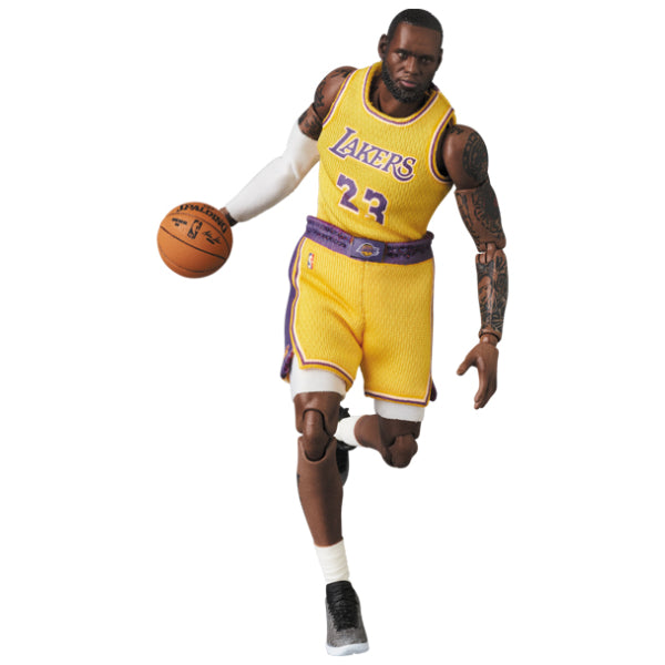 MAFEX No. 127 LeBron James (Los Angeles Lakers)