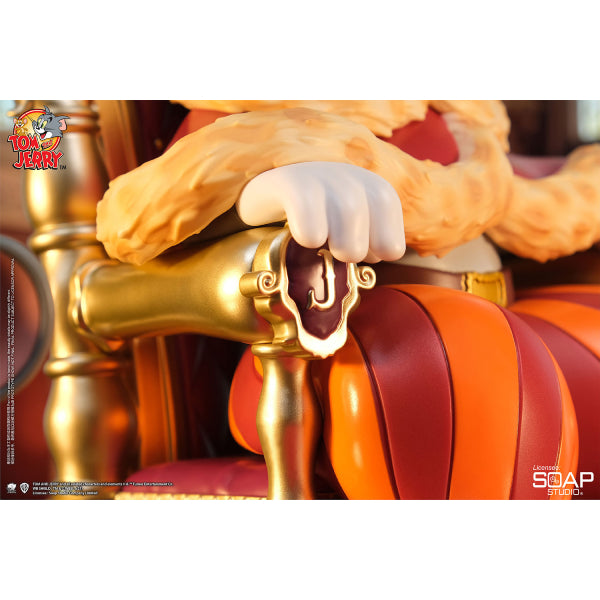 Tom and Jerry - Royal Court Tom Figure
