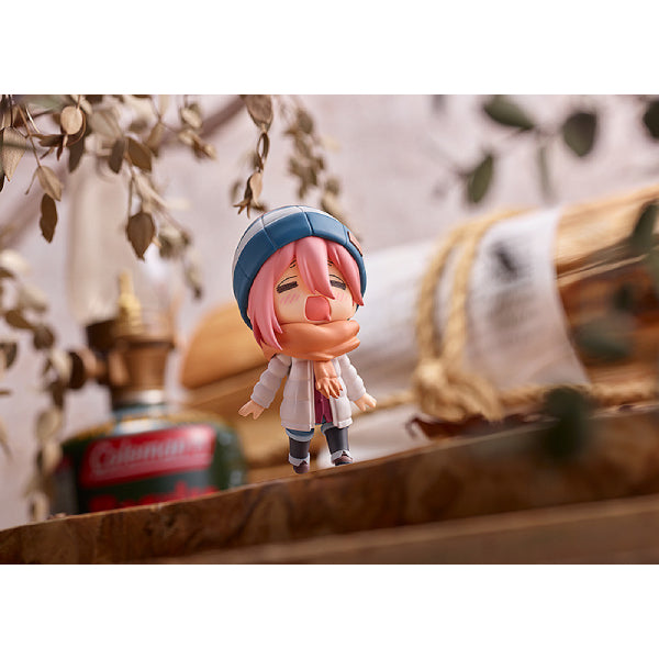 1623-DX Nendoroid Nadeshiko Kagamihara: Solo Camp Ver.
