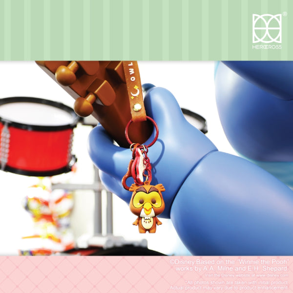 HEROCROSS - HKB#001 Winnie the Pooh & Friends Standing Post Keychain