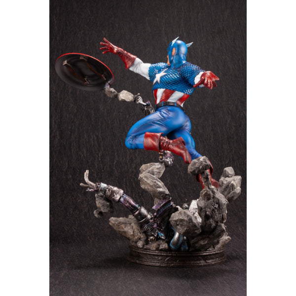KOTOBUKIYA - CAPTAIN AMERICA AVENGERS FINE ART STATUE