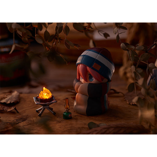1623-DX Nendoroid Nadeshiko Kagamihara: Solo Camp Ver.