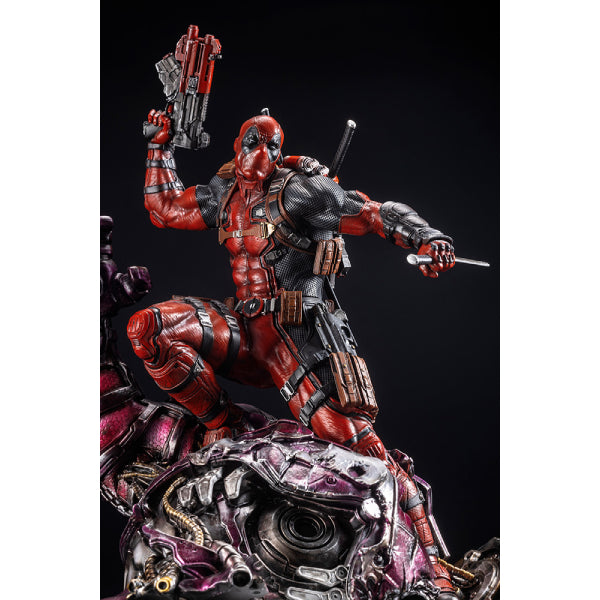DEADPOOL FINE ART STATUE SIGNATURE SERIES -Featuring the Kucharek Brothers- 死侍