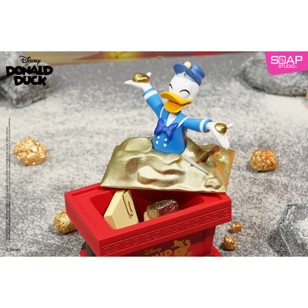 Disney Donald Duck Gold Hunter Ornament 迪士尼 唐老鴨